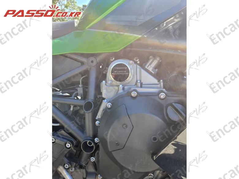 Kawasaki Ninja H2 SX SE ABS - фото 4