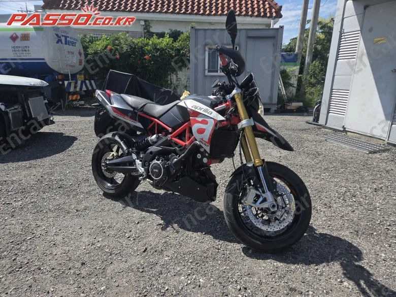 Aprilia Dorsoduro 900 - фото 0