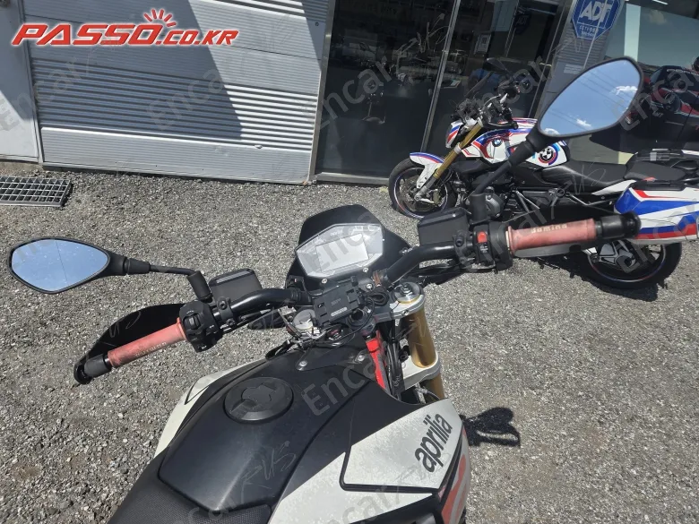Aprilia Dorsoduro 900 - фото 3