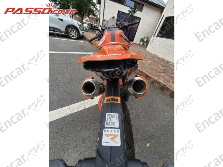 KTM 1290 Super Duke R - фото 2