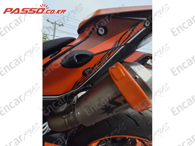 KTM 1290 Super Duke R - фото 4