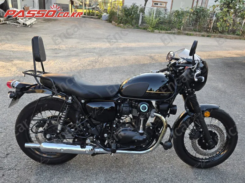 Kawasaki W 800 Cafe - фото 0