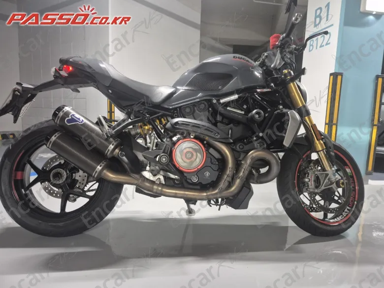 Ducati Monster 1200 S - фото 0