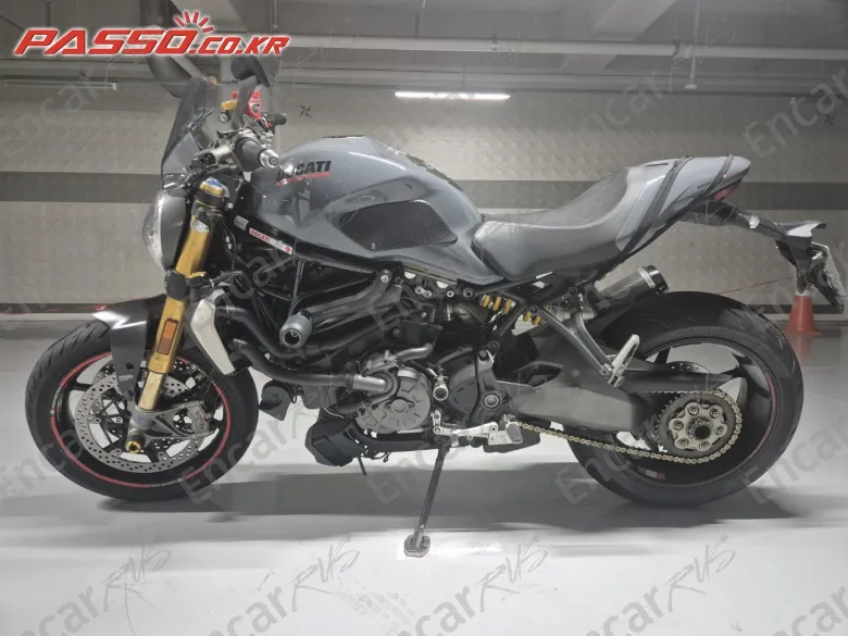 Ducati Monster 1200 S - фото 1