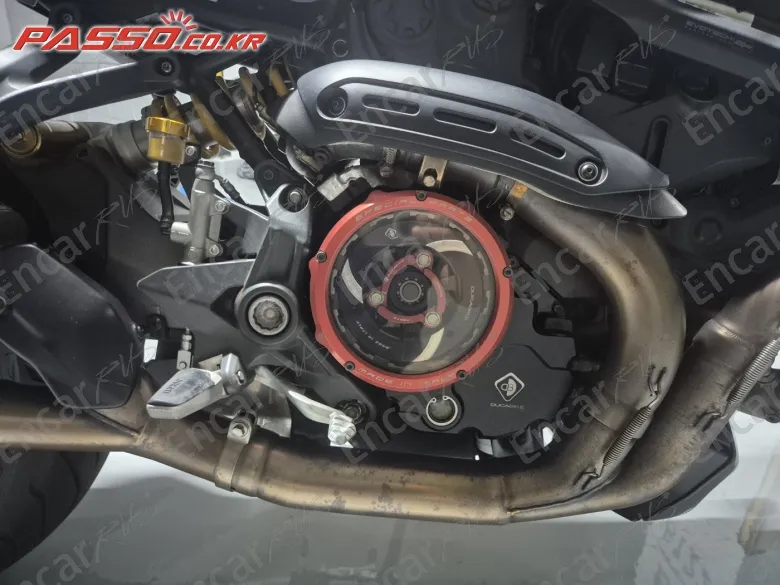Ducati Monster 1200 S - фото 4