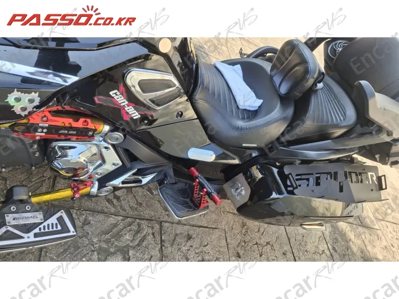 BRP Can-Am Spyder F3 Limited - фото 4