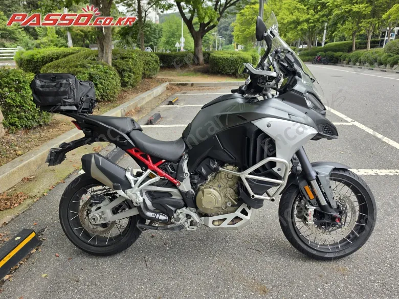 Ducati Multistrada V4 S - фото 0
