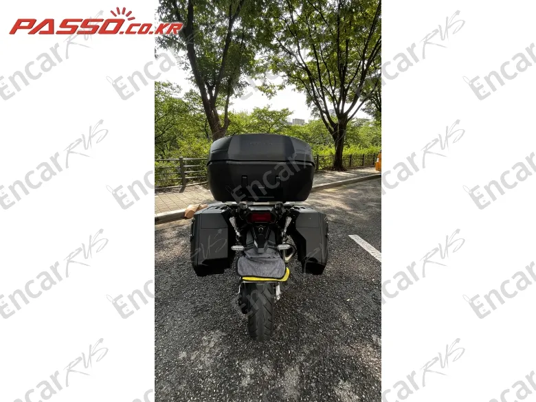 Honda Forza 750 - фото 2