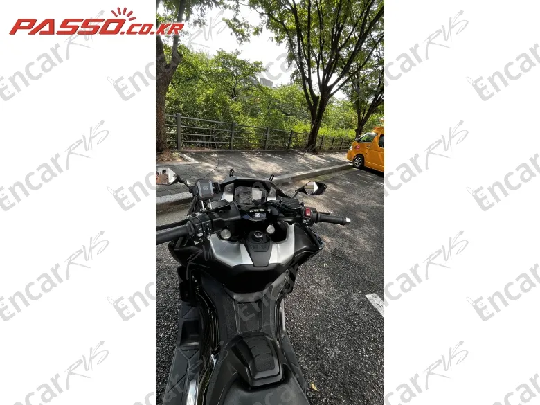 Honda Forza 750 - фото 3