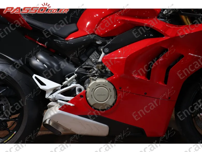Ducati Panigale V4 S - фото 4