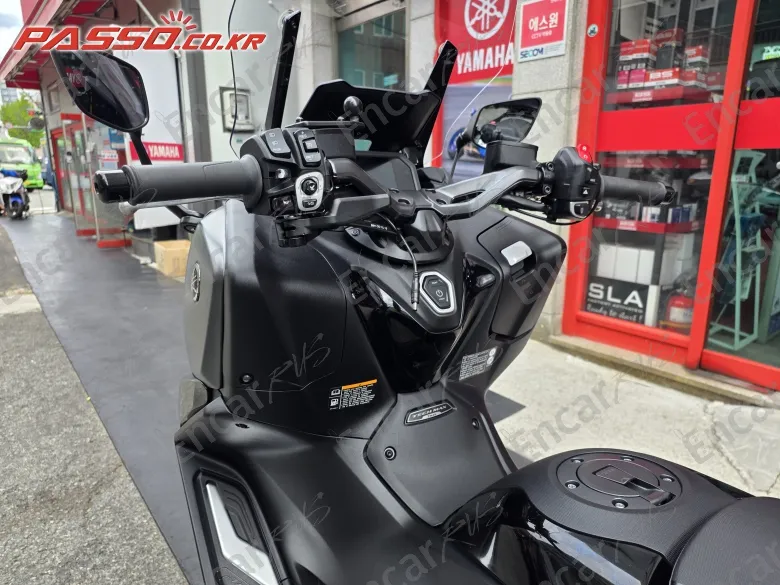 Yamaha T Max 560 - фото 3
