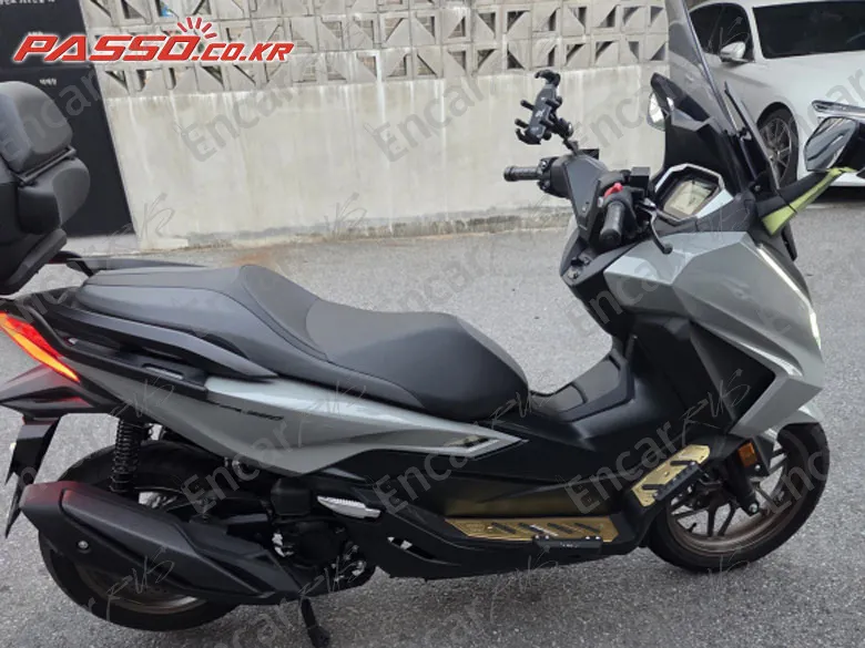 Honda Forza 350 - фото 0