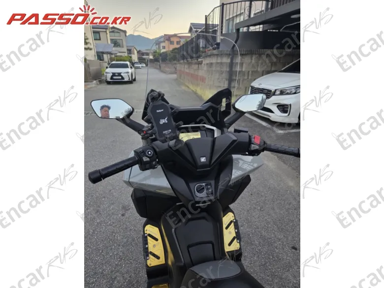 Honda Forza 350 - фото 3