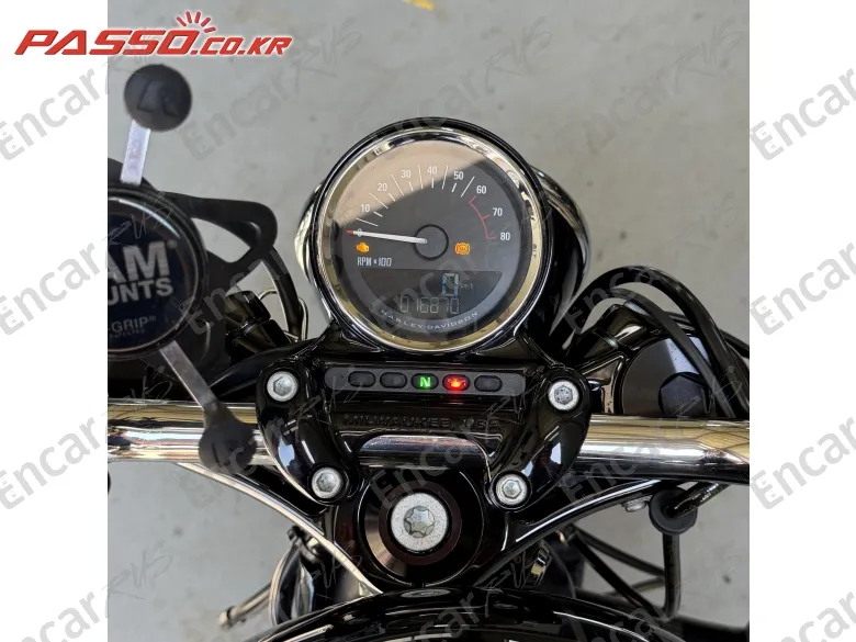 Harley-Davidson Roadster 1200 - фото 3