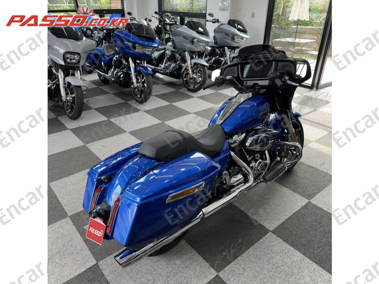 Harley-Davidson Flhx - фото 2