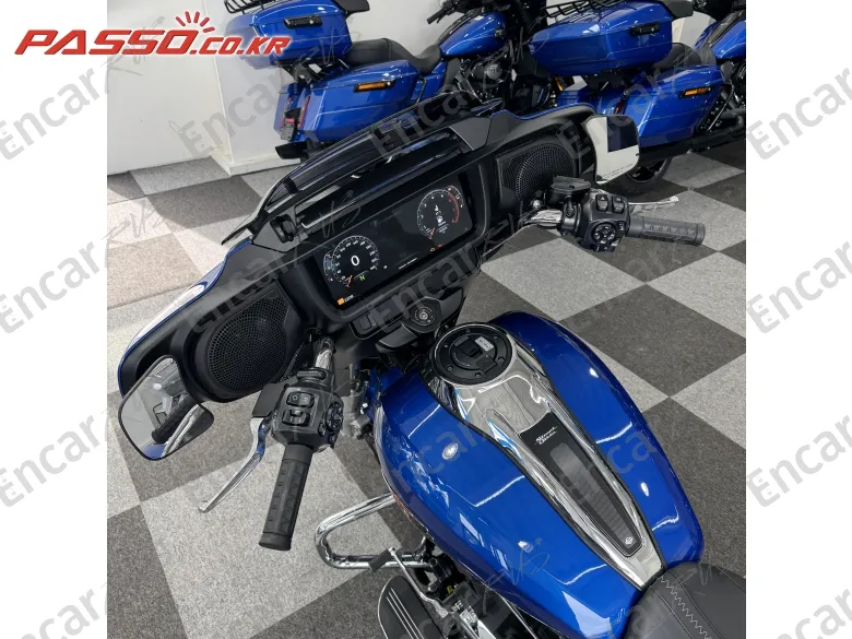 Harley-Davidson Flhx - фото 3
