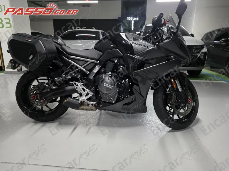 Suzuki GSX 8 R - фото 0