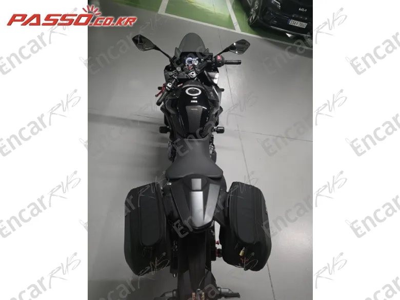 Suzuki GSX 8 R - фото 2
