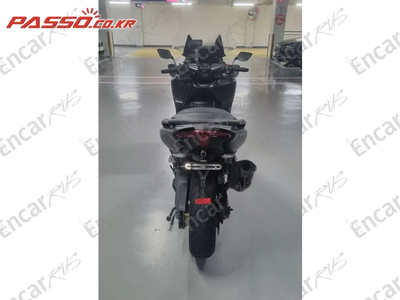 YAMAHA T MAX 560 - фото 2
