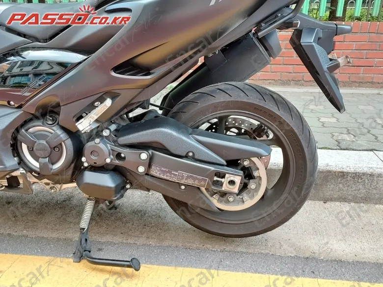 YAMAHA T MAX 560 - фото 5