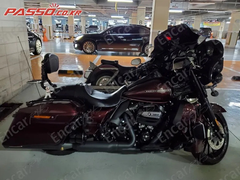 HARLEY-DAVIDSON FLHXS STREET GLIDE SPECIAL - фото 0