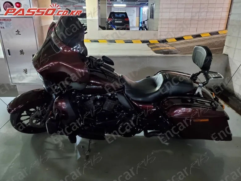 HARLEY-DAVIDSON FLHXS STREET GLIDE SPECIAL - фото 1