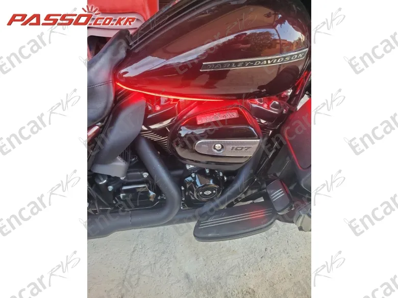 HARLEY-DAVIDSON FLHXS STREET GLIDE SPECIAL - фото 4