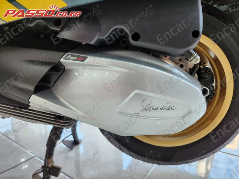 Vespa Gts 300 Super Racing Sixties - фото 4