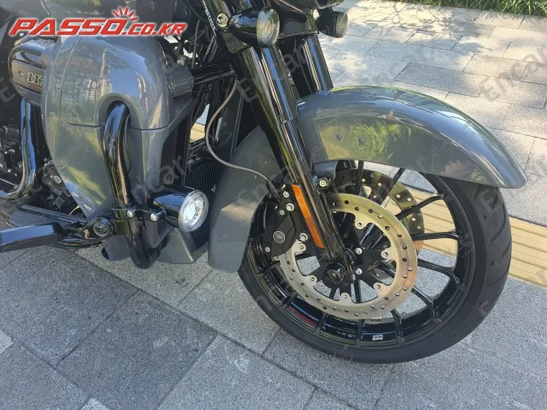 Harley-Davidson Flhxse - фото 5