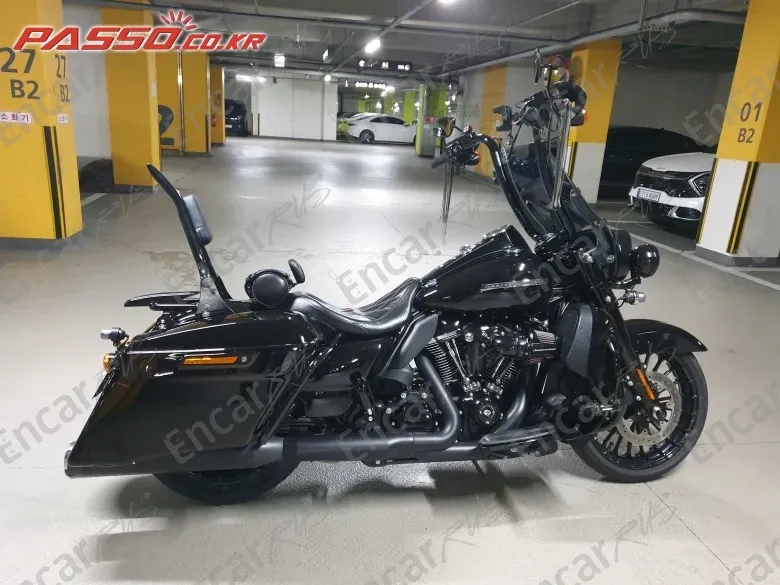 HARLEY-DAVIDSON ROAD KING SPECIAL - фото 0