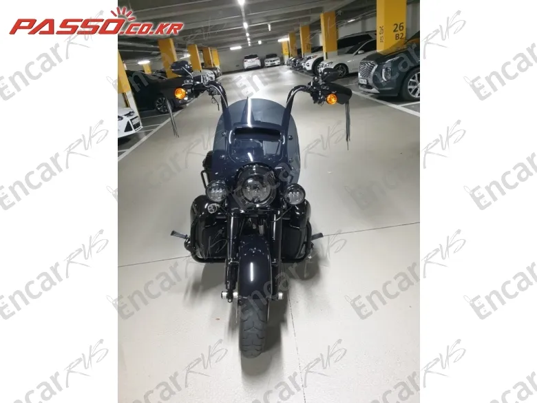 HARLEY-DAVIDSON ROAD KING SPECIAL - фото 5
