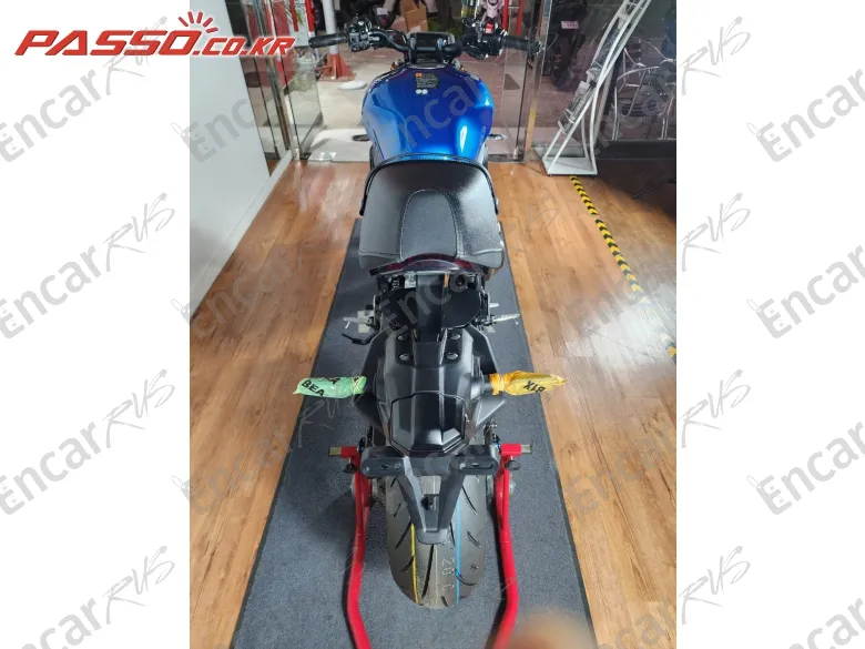 YAMAHA XSR 900 - фото 2