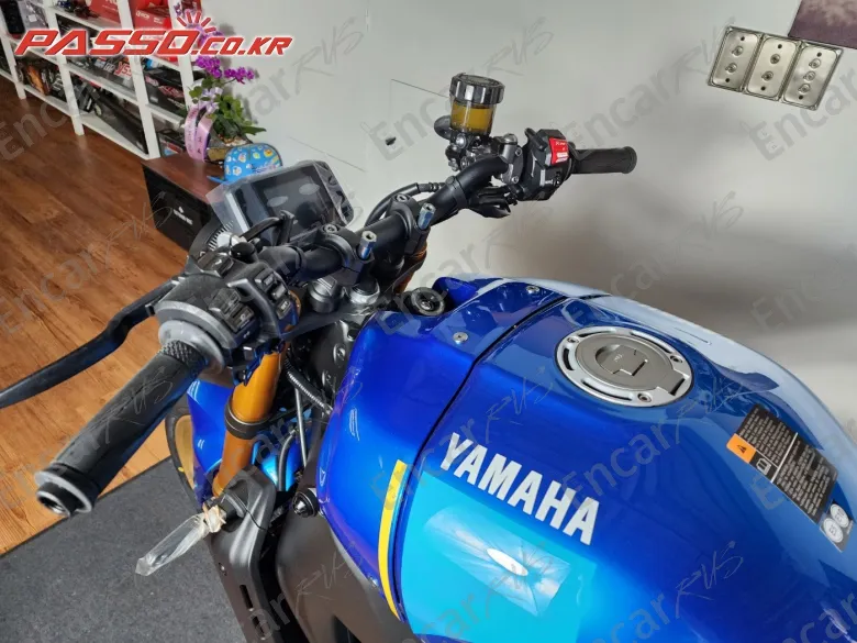 YAMAHA XSR 900 - фото 3