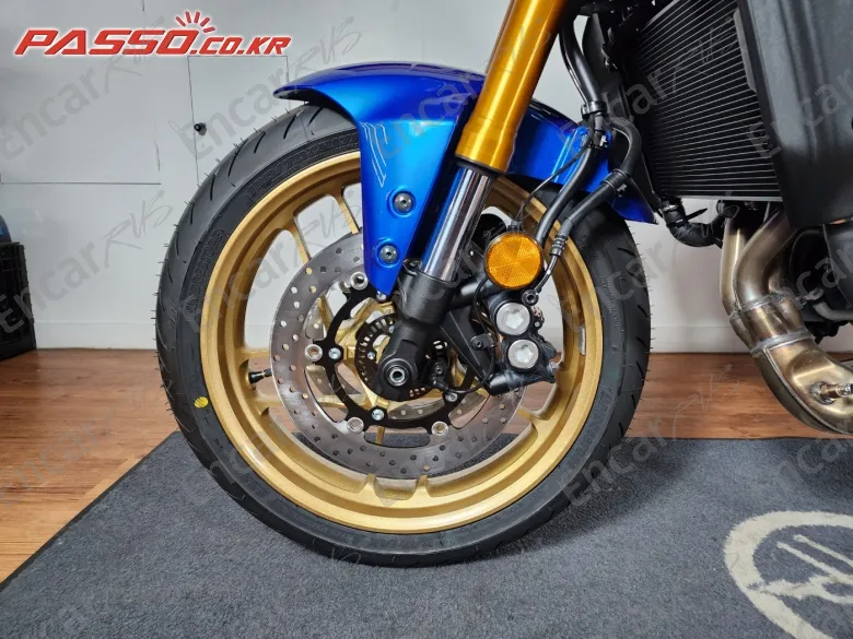 YAMAHA XSR 900 - фото 5